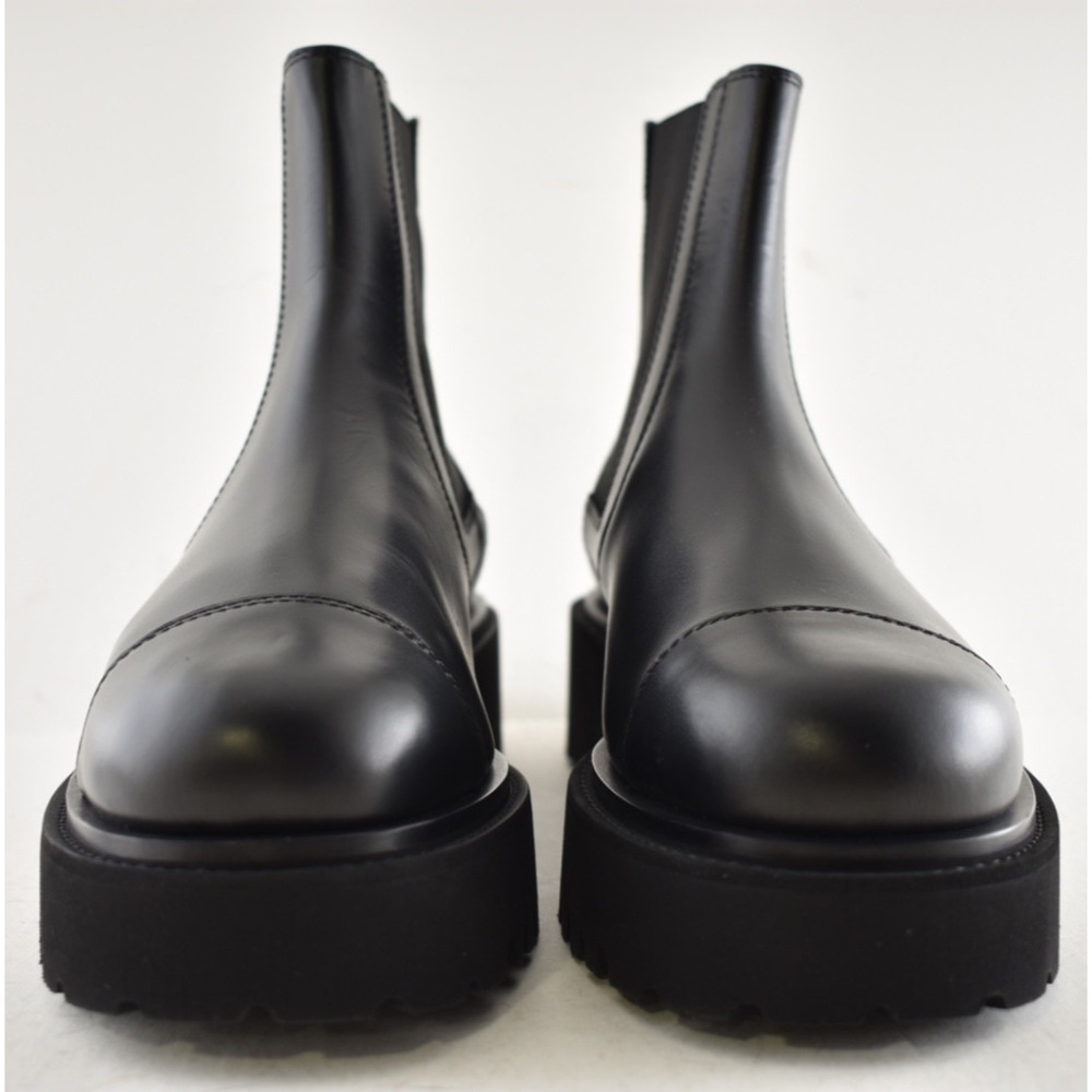 Chanel 24B Black Calfskin Leather CC Logo Pull On Chelsea Ankle Platform Boot 39 - Picture 7 of 16